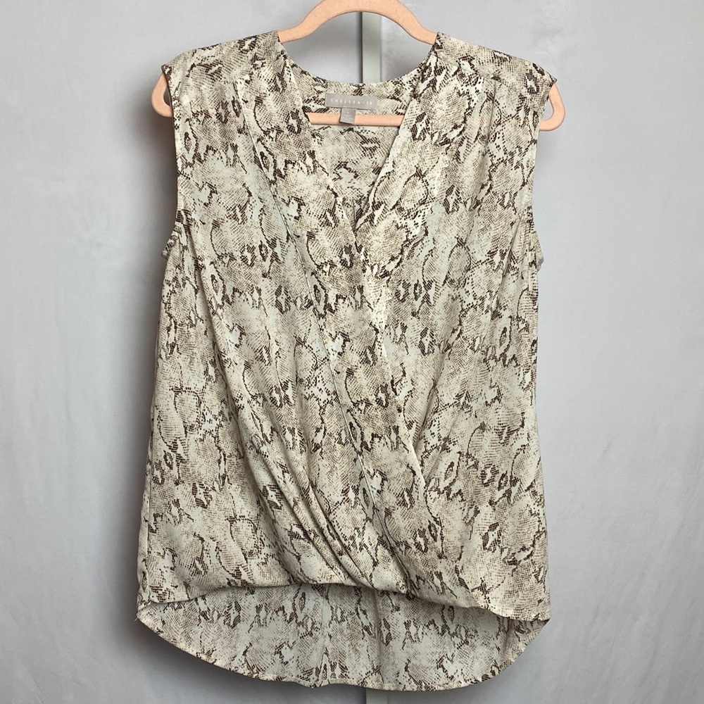 Chelsea 28 Womenʻs Sleeveless Snake Print Surplice Blouse Size Medium